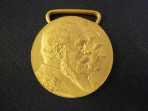 http://woeschleralt.mydev/sites/default/files/faelschungenbilder/f001_a_-_baden_friedrich-luisen-medaille_-_maletantiquites.jpg