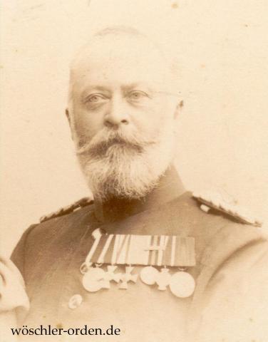 Preußen, Photo Offizier mit 6er Ordensschnalle mit MEZ2 und RAO4