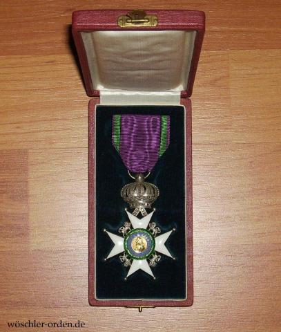 Sachsen-Coburg und -Gotha, Sachsen-Ernestinischer Hausorden, Ritterkreuz II. Klasse, im Verleihungsetui