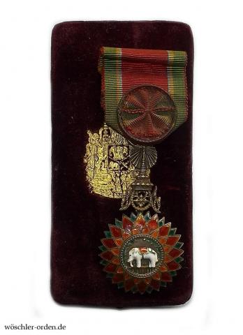 Siam, Orden des Weißen Elephanten (2. Modell), Dekoration IV. Klasse, im Verleihungsetui