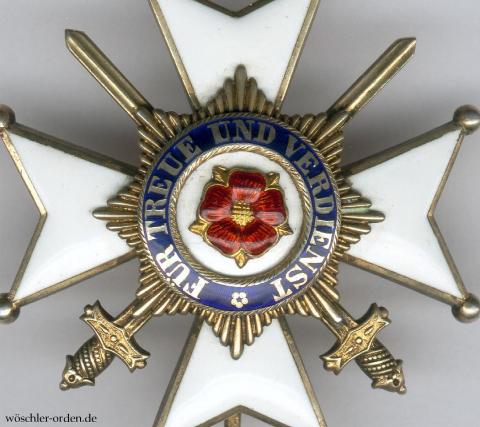 Lippe-Detmold, Hausorden (2. Modell), Offizierehrenkreuz mit Schwertern